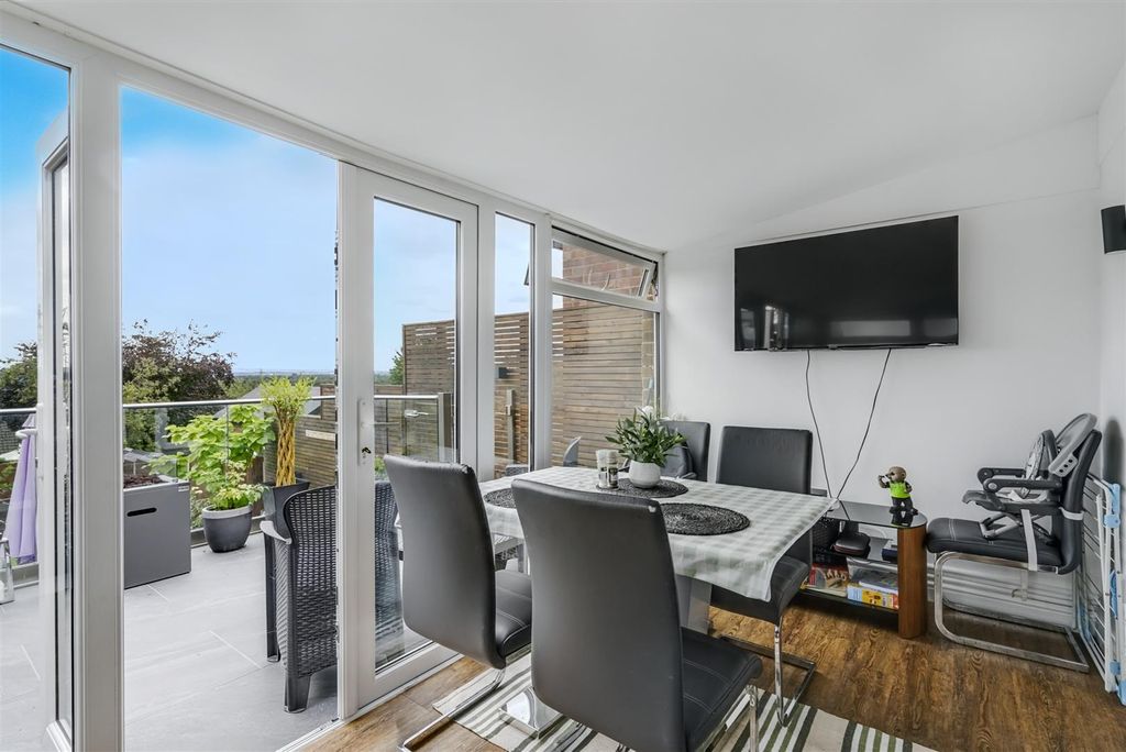 Property photo 3 of 22 Dining Room