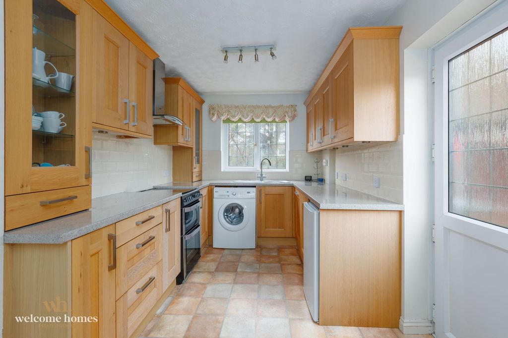 Property photo 2 of 20