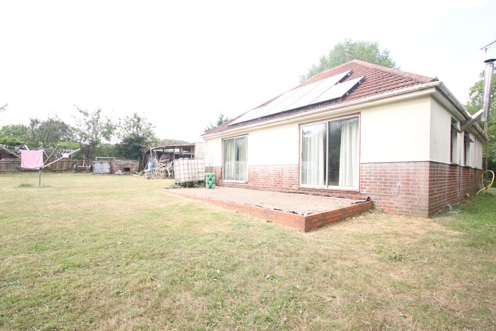 Property photo 2 of 17 Photo 8