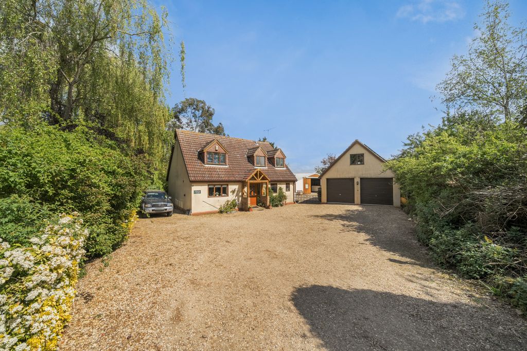 Property photo 1 of 24