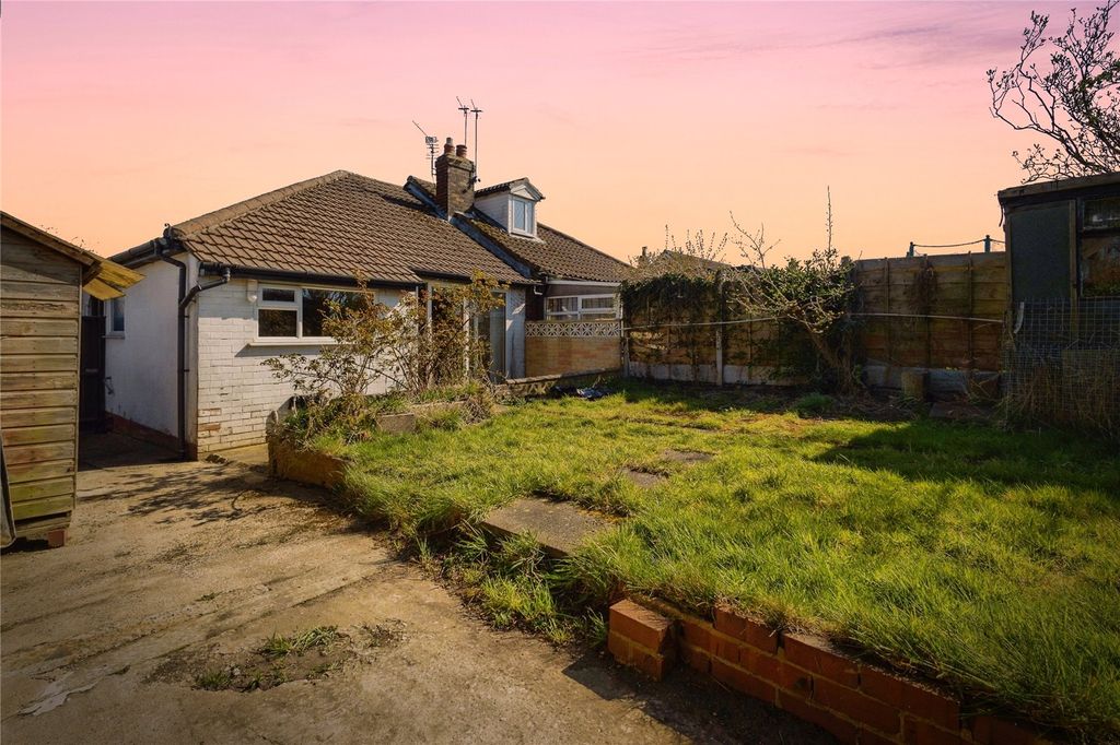 Property photo 2 of 16 Picture No. 23