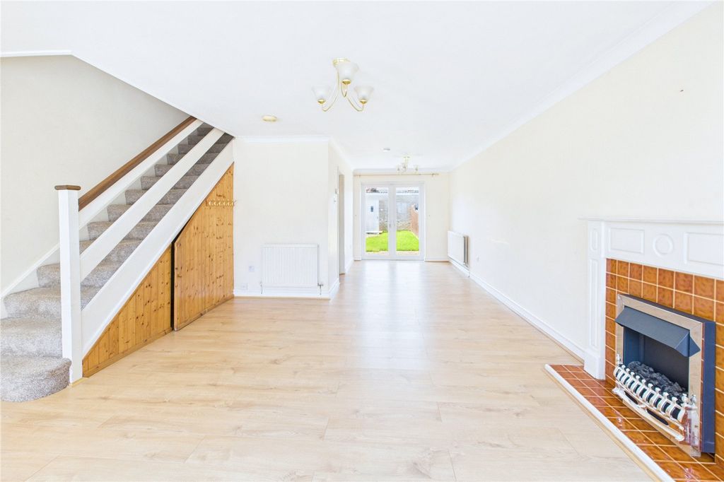 Property photo 3 of 16 Picture No. 02