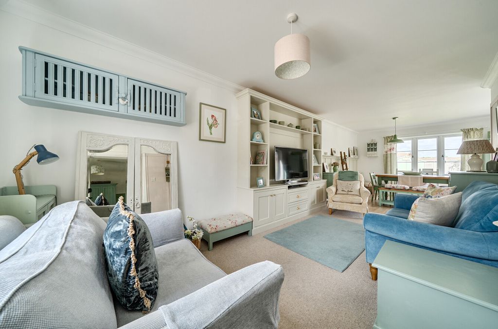 Property photo 2 of 24 1467903-22-6A217c...