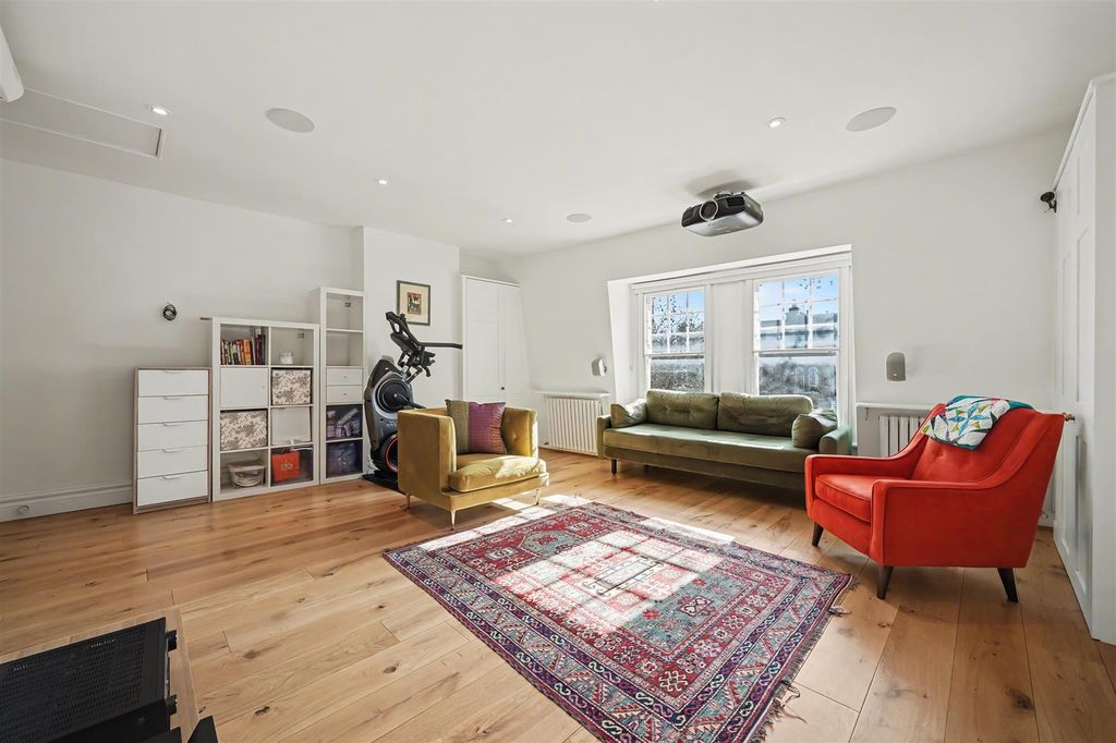 Property photo 3 of 16 32A Rosslyn Hill Nw3 1Nh-No Watermark-19.Jpg