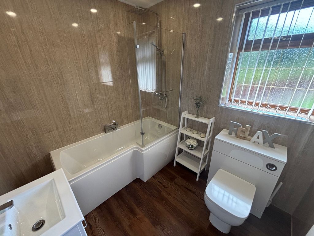 Property photo 3 of 33