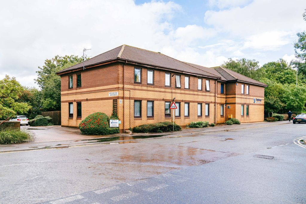 Property photo 3 of 11 5