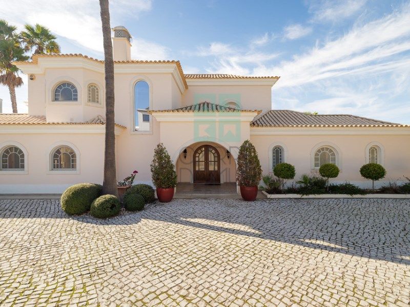 Property photo 3 of 60