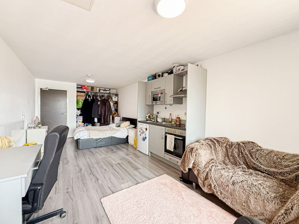 Property photo 2 of 5