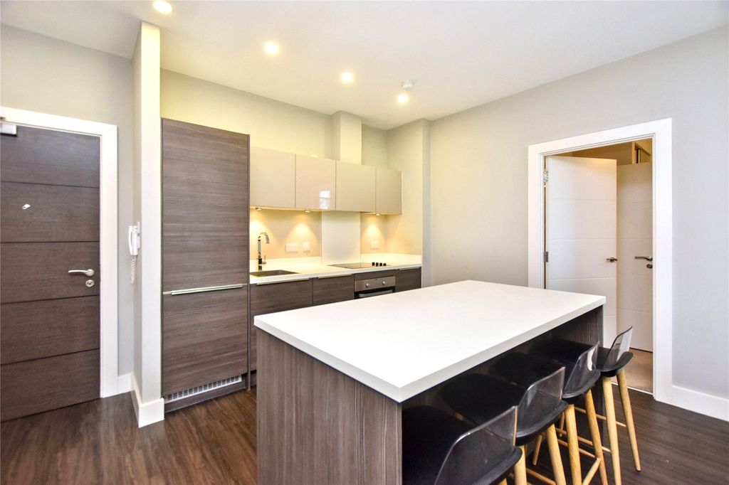 Property photo 2 of 15 Picture No. 14