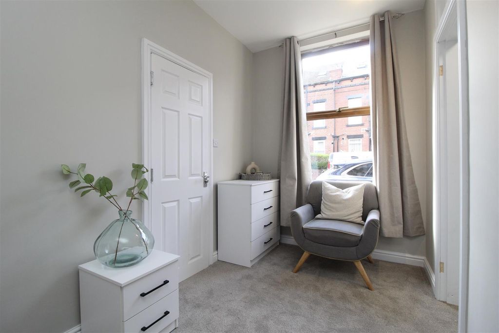 Property photo 3 of 8 Ddc1185B-C727-4699-Aa67-8726Ed13F1E7_1_201_A.Jpeg