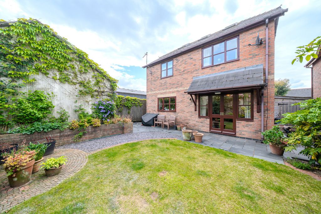 Property photo 1 of 29