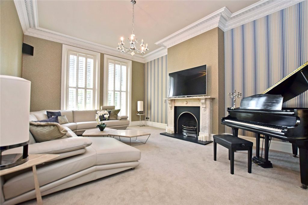 Property photo 3 of 33 Picture No. 05