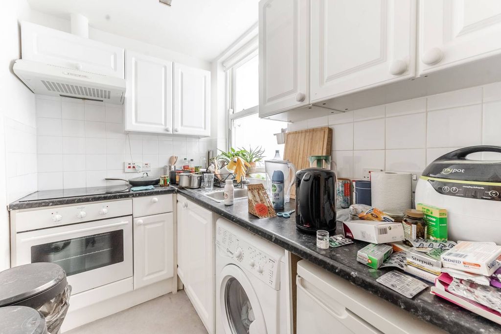 Property photo 1 of 5