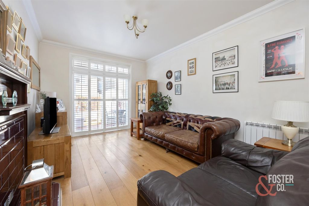 Property photo 3 of 20 Montefiore Road, 32-018.Jpg