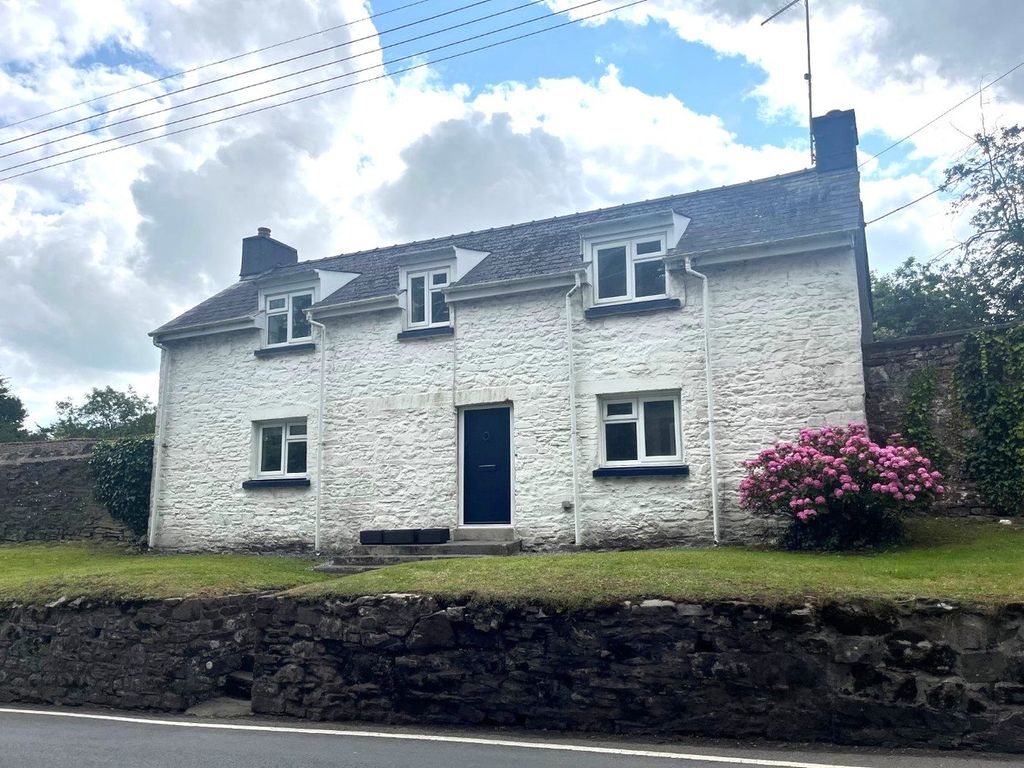 Property photo 2 of 12