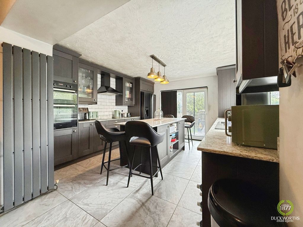 Property photo 1 of 25