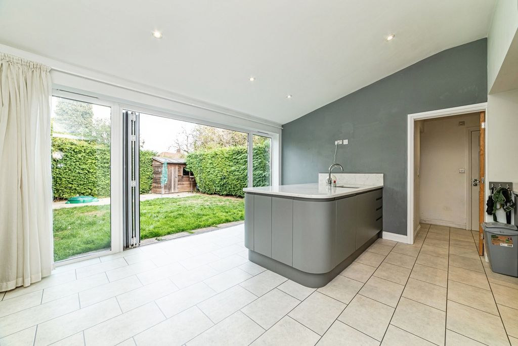 Property photo 2 of 22 Pbox-Img.Jpg
