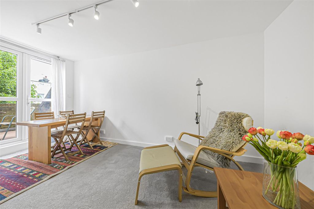 Property photo 1 of 10 Reception Room
