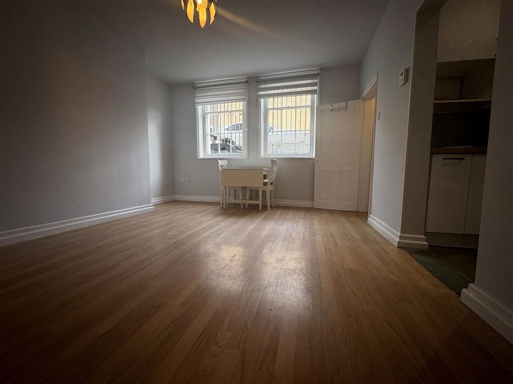 Property photo 2 of 5 Crescent 1.Jpg