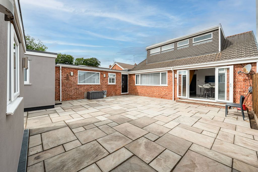 Property photo 1 of 24