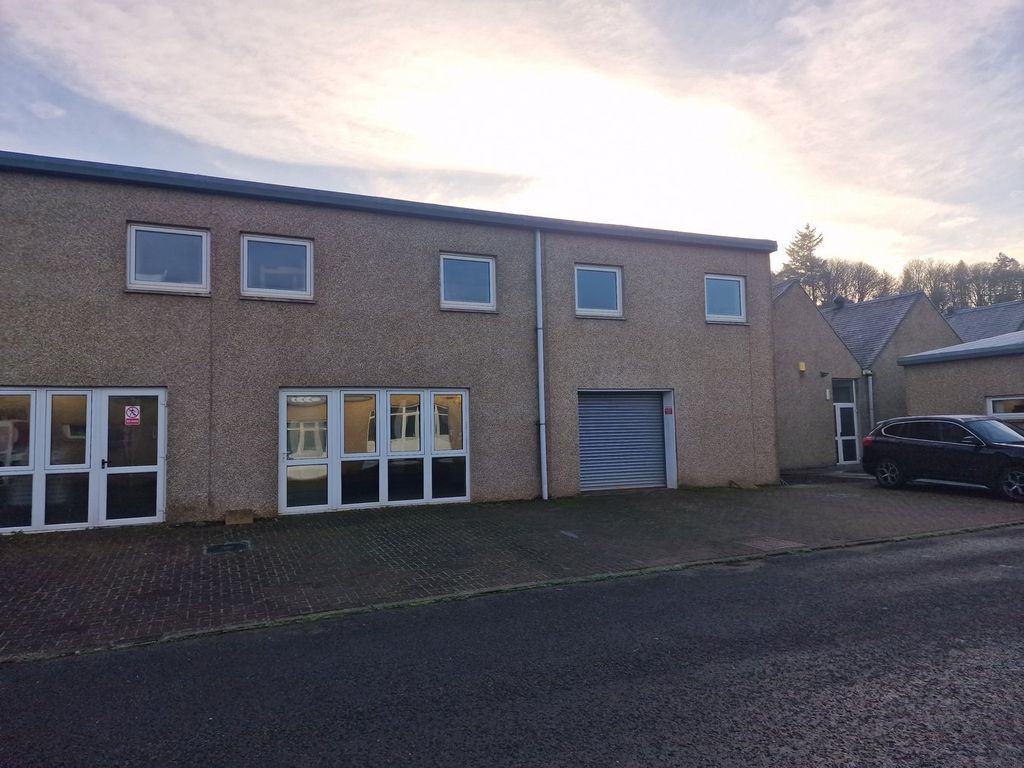 Property photo 1 of 5