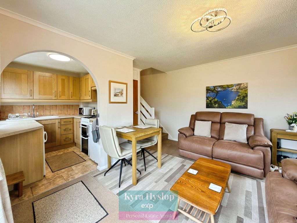 Property photo 3 of 10