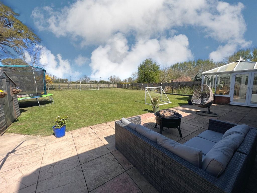 Property photo 3 of 37 Picture No. 33