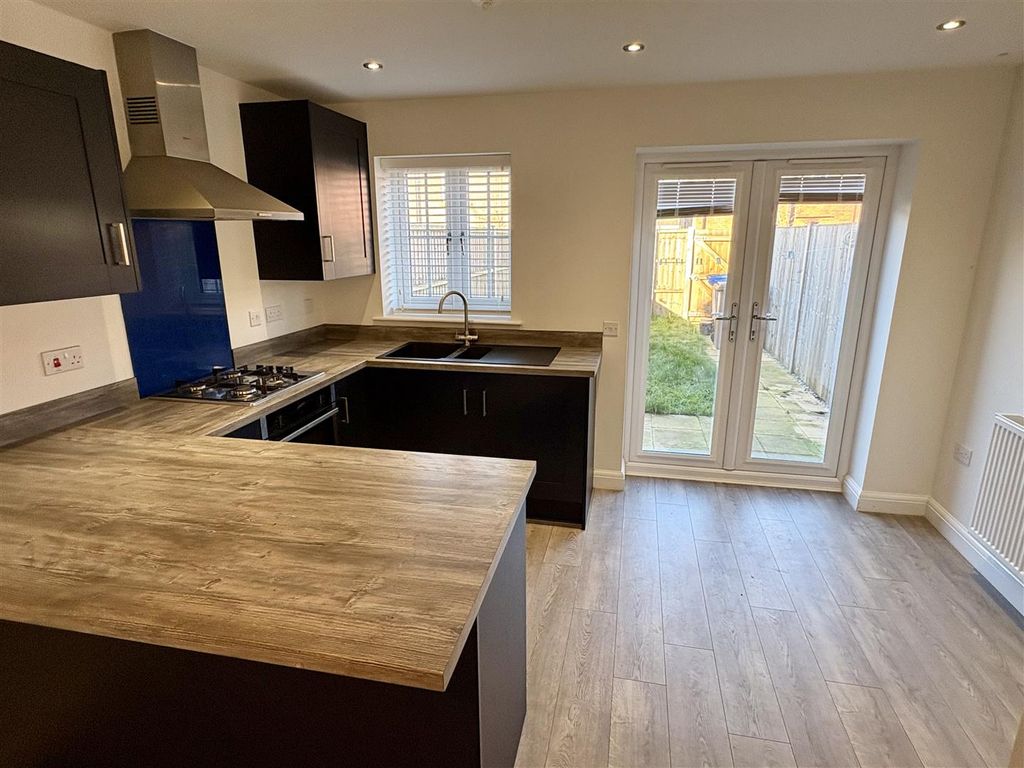 Property photo 3 of 11 Img_5826.Jpg