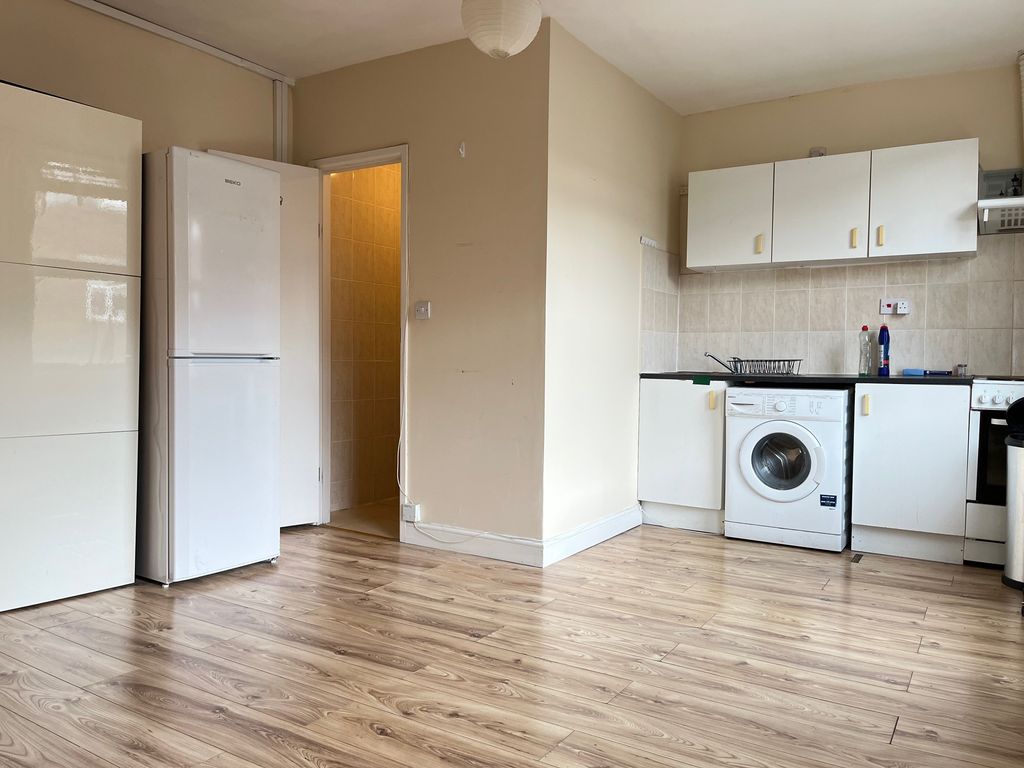 Property photo 1 of 3