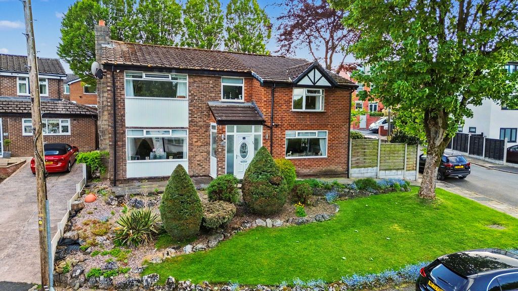 Property photo 1 of 42