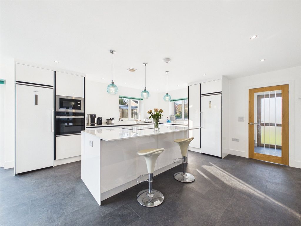 Property photo 3 of 20 Picture No. 21