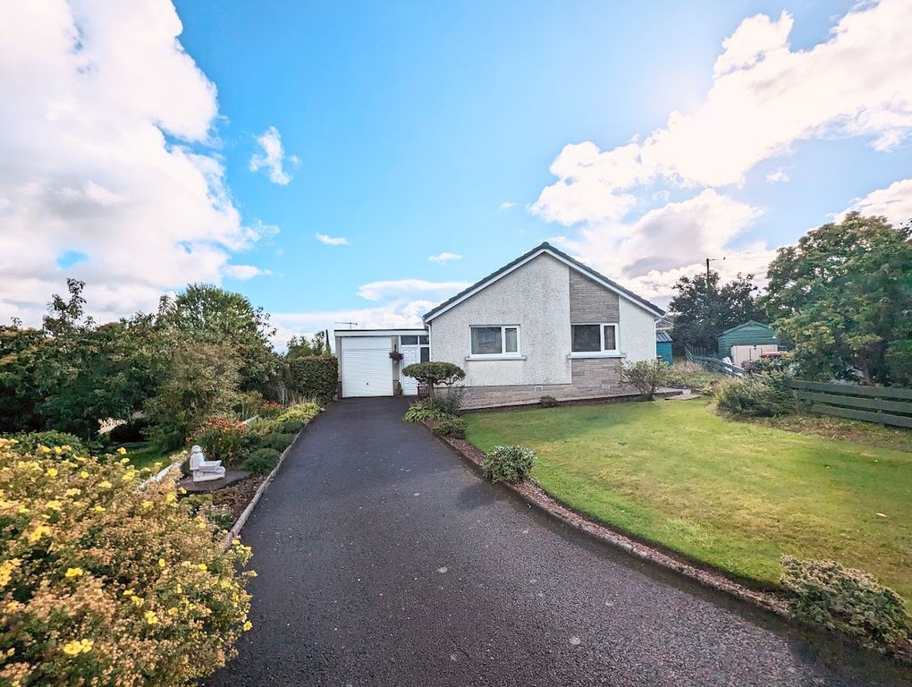 Property photo 1 of 25