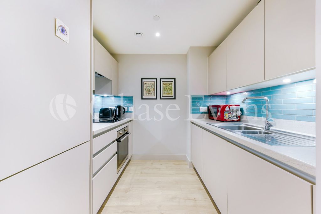 Property photo 2 of 15 Kitchen