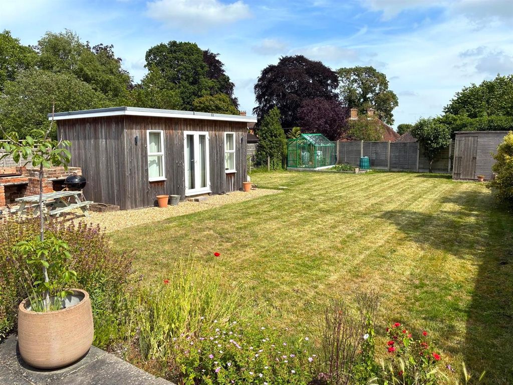 Property photo 2 of 18 Rear Garden.Jpeg