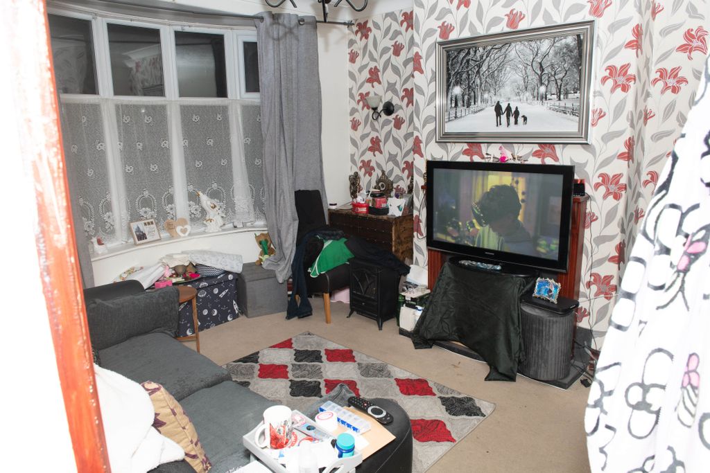 Property photo 2 of 21