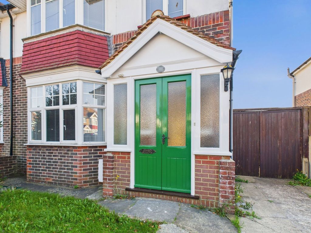 Property photo 3 of 23