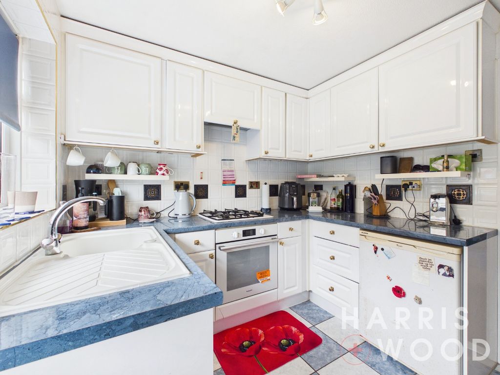 Property photo 2 of 17 5411952