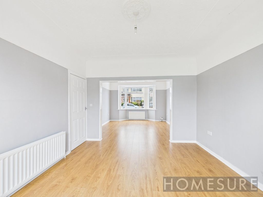 Property photo 2 of 47 Picture No. 16