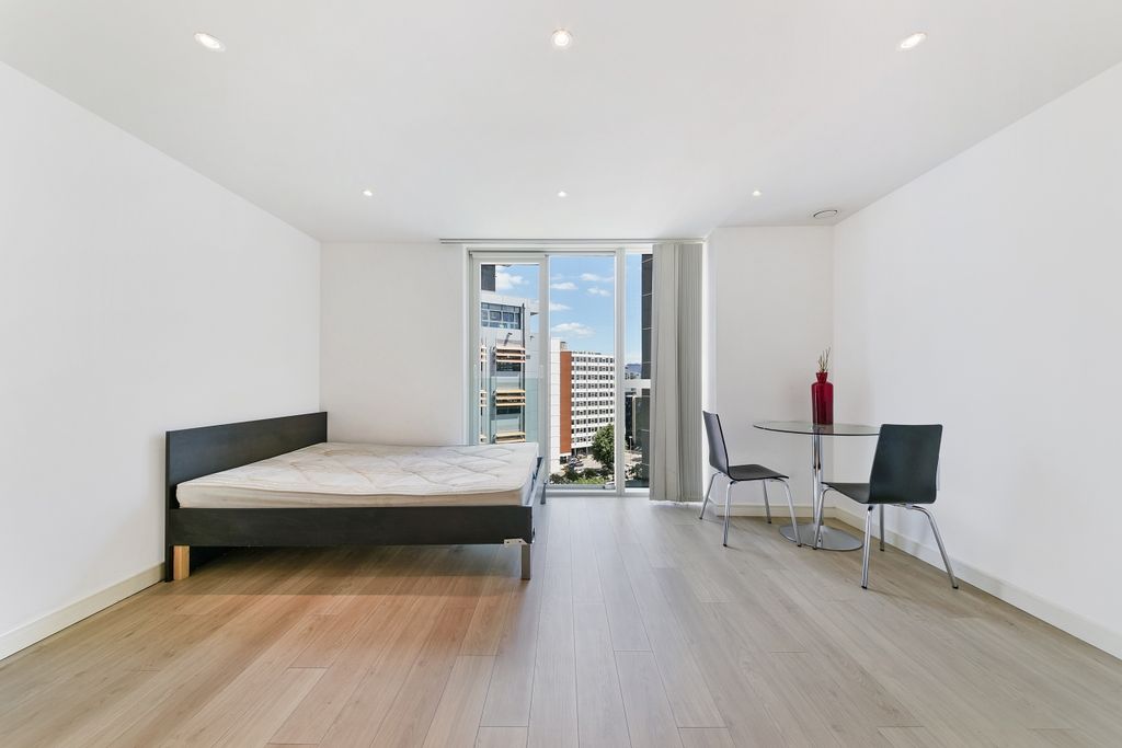 Property photo 1 of 10 Sleeping Area