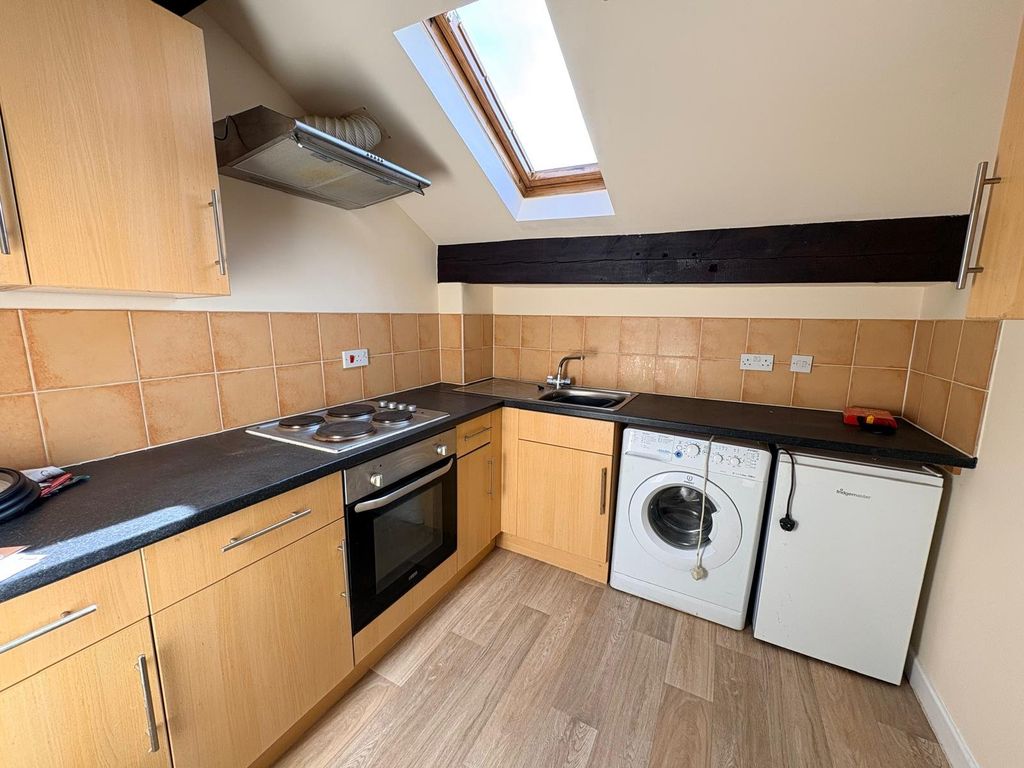 Property photo 3 of 11 Picture No. 10
