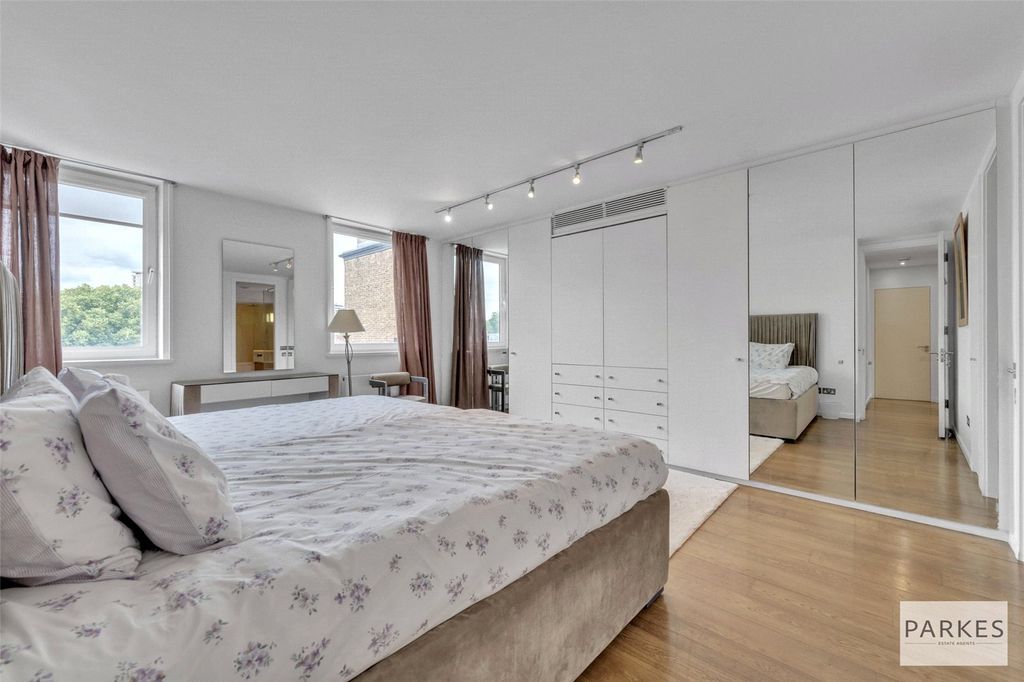 Property photo 3 of 18 Picture No. 15