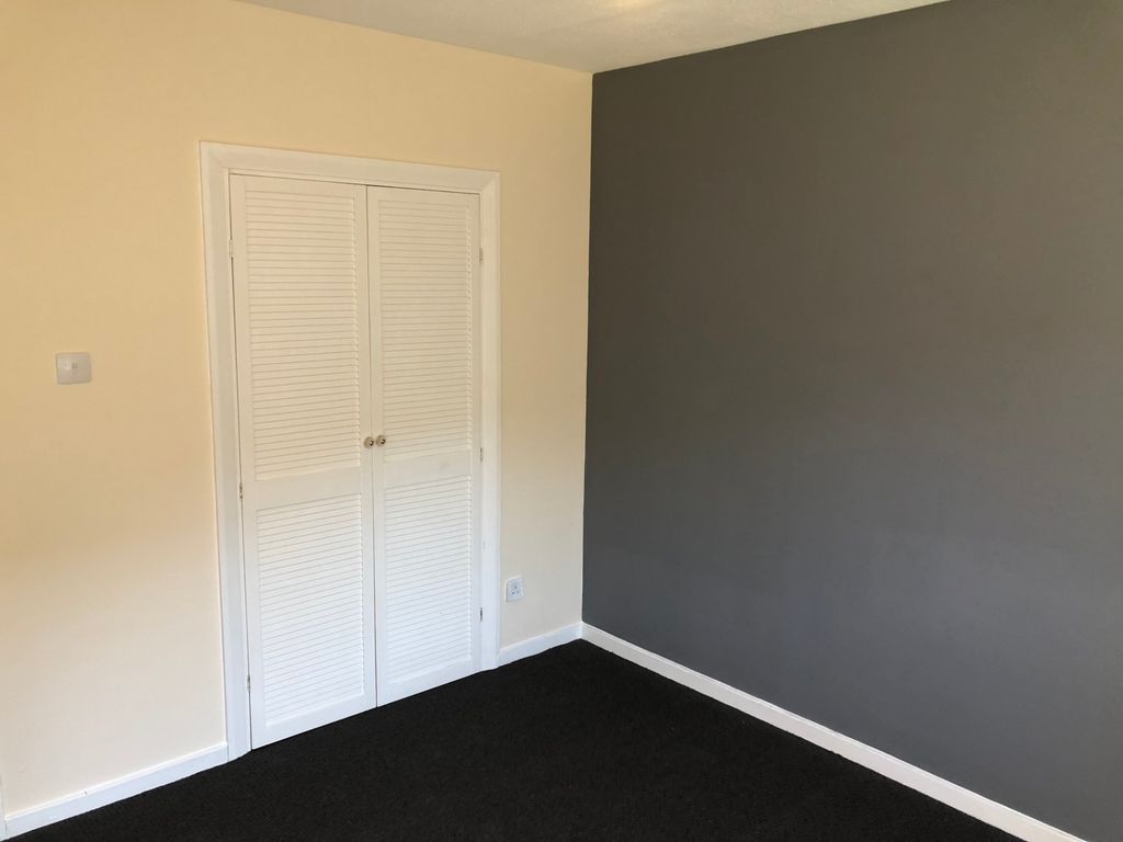 Property photo 3 of 7 Great Holme Court