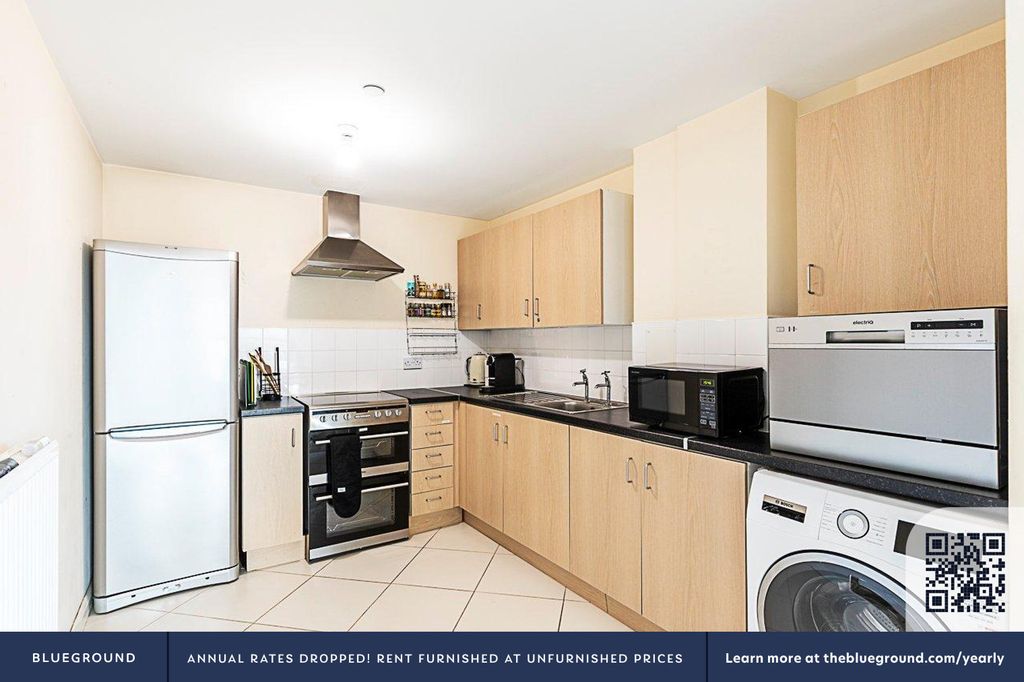 Property photo 3 of 27 Fully Equipped Kitchen