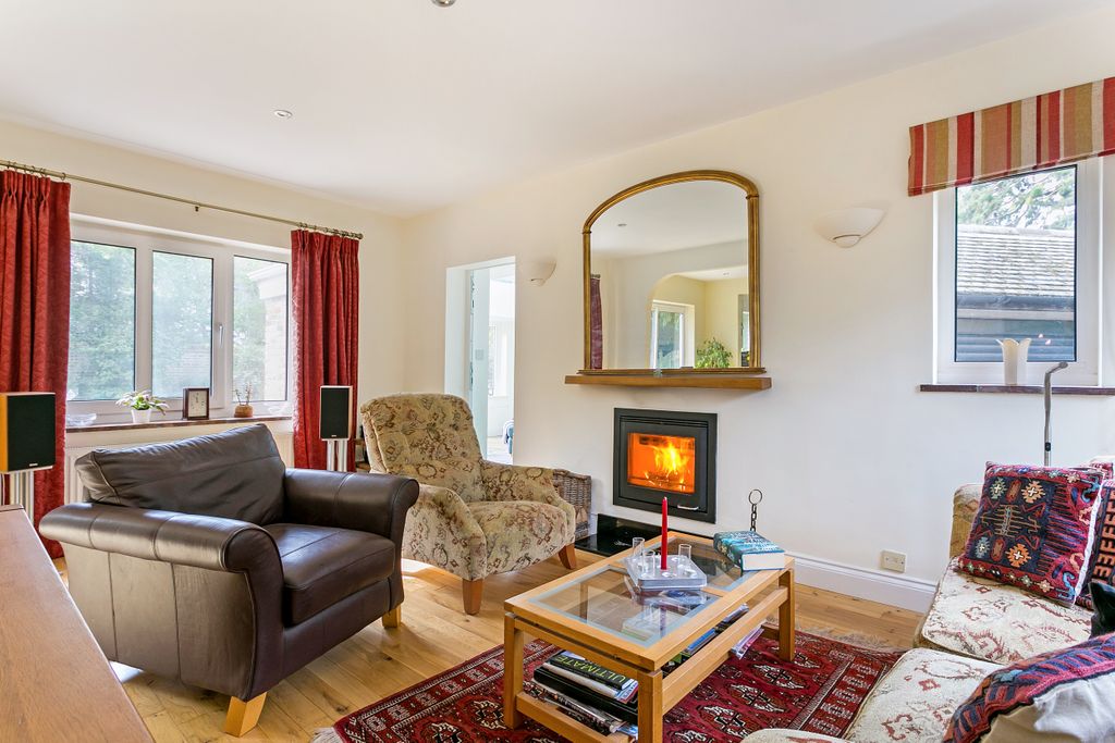 Property photo 2 of 13