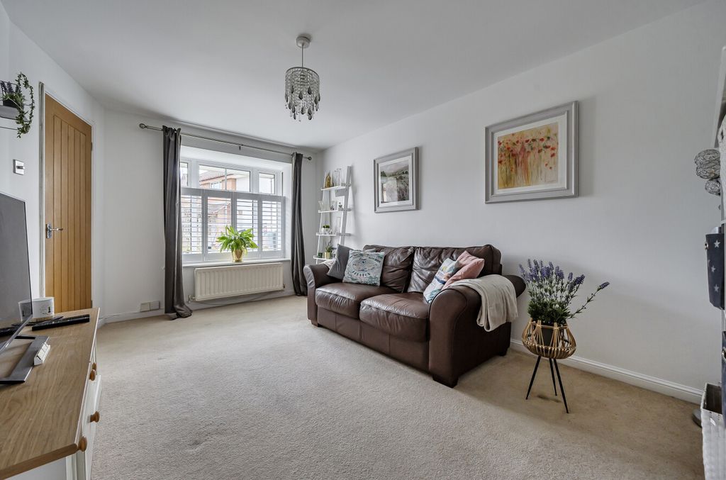 Property photo 2 of 13 1409023-13-6994A4...