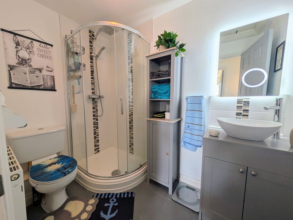 Property photo 3 of 13