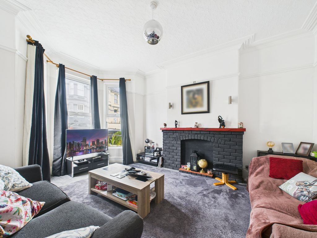 Property photo 2 of 43