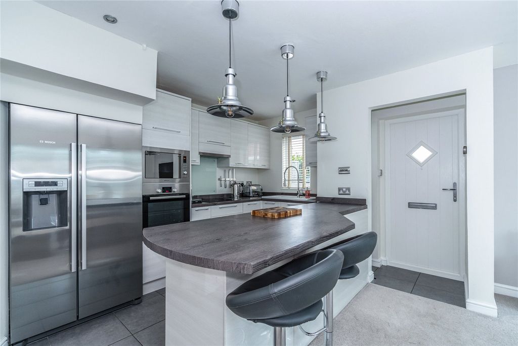 Property photo 2 of 10 Picture No. 06