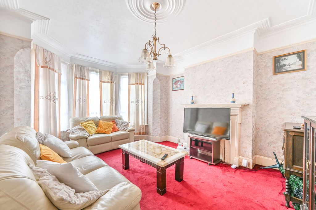 Property photo 1 of 13