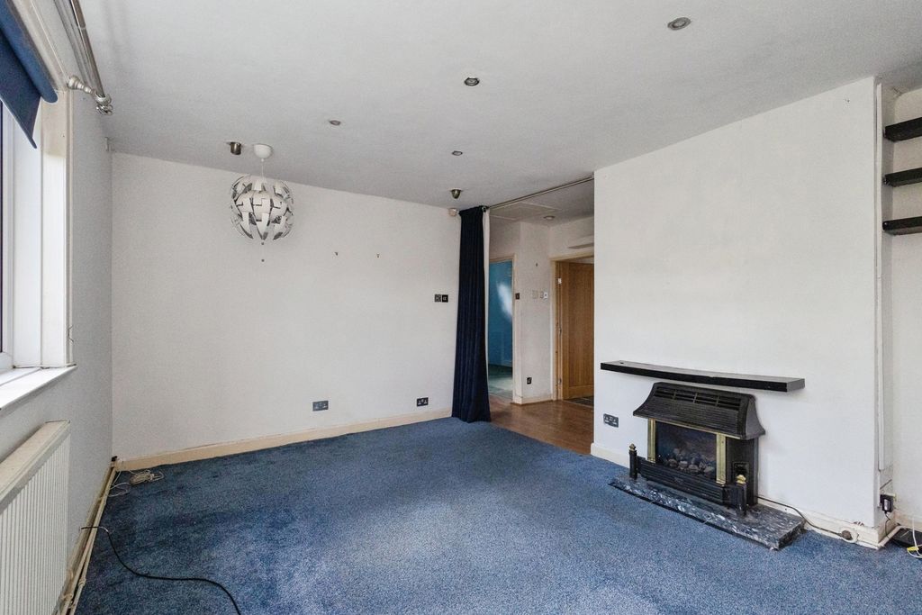 Property photo 3 of 21 Pbox-Img.Jpg